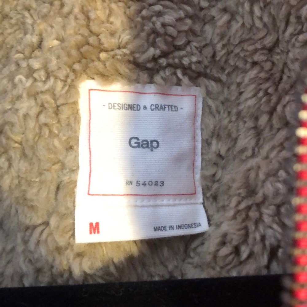 Red fall/winter coat - Picture 2 of 8